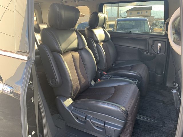 Nissan ELGRAND 2016-01 27056-7