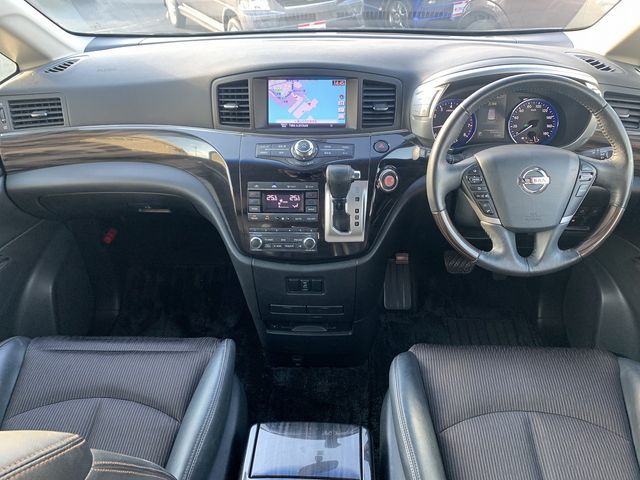 Nissan ELGRAND 2016-01 27056-15
