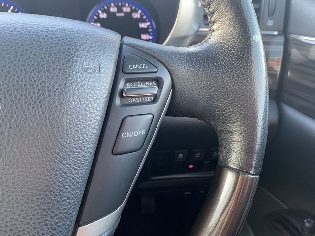 Nissan ELGRAND 2016-01 27056-23