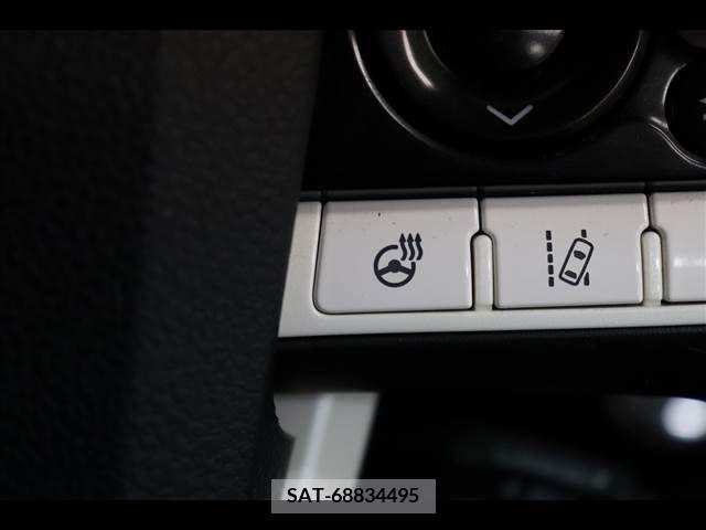 Toyota PRIUS PHV 2017-02 379459-7