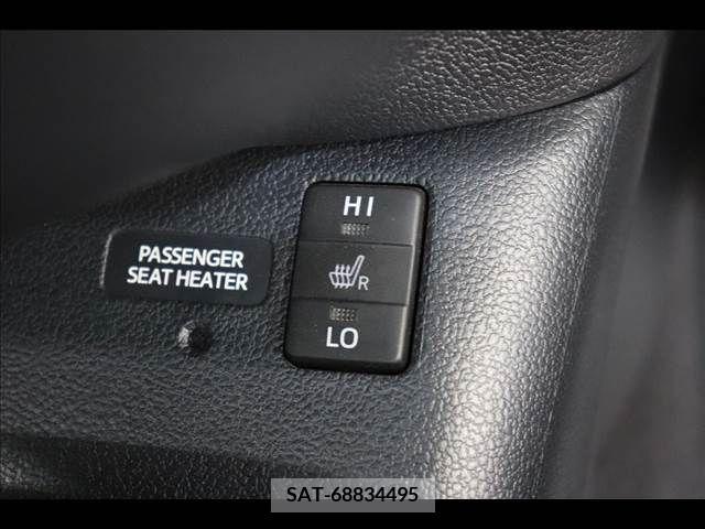 Toyota PRIUS PHV 2017-02 379459-5