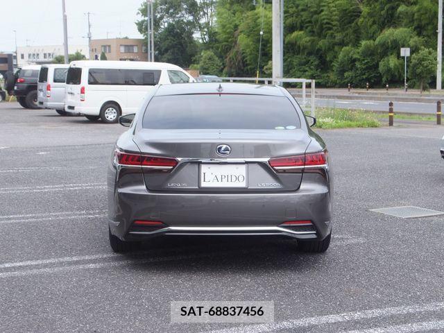 Lexus LS 2019-04 353976-1