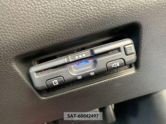 Suzuki SWIFT 2018-08 215714-7