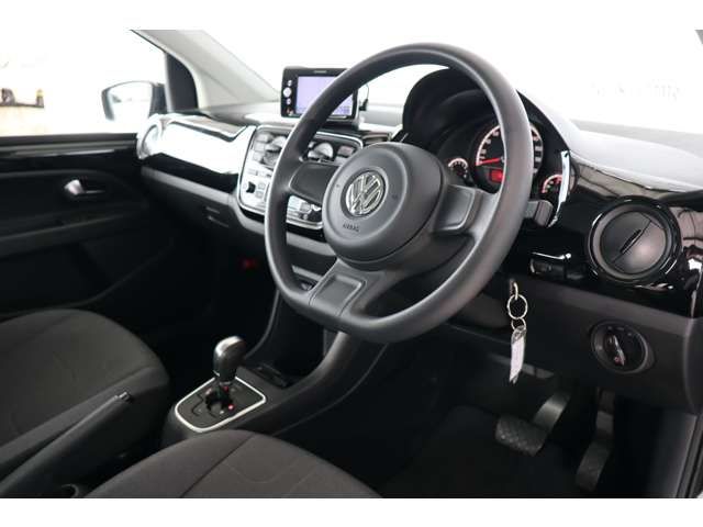 VolksWagen UP! 2014-08 183941-14