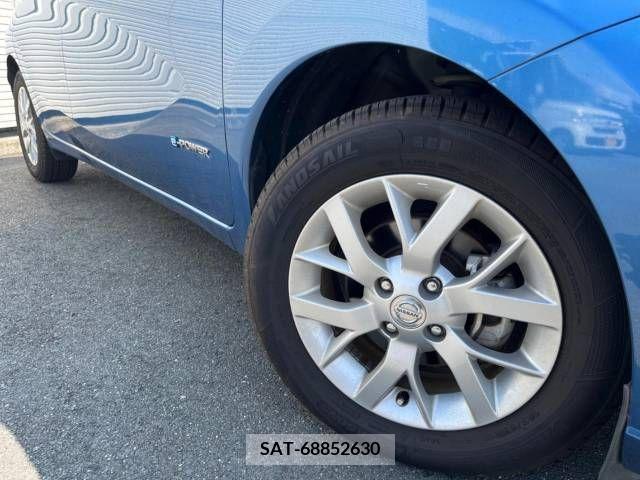 Nissan NOTE 2017-02 305362-16