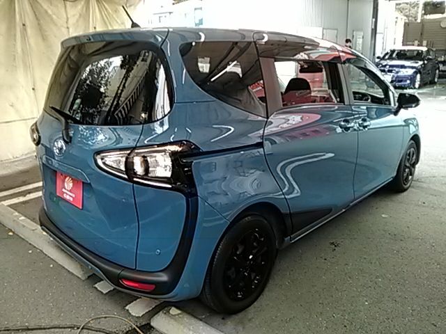 Toyota SIENTA 2022-07 196241-23