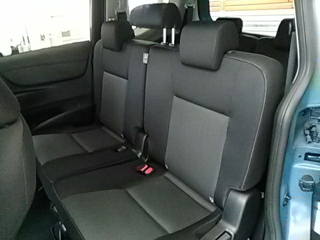 Toyota SIENTA 2022-07 196241-18