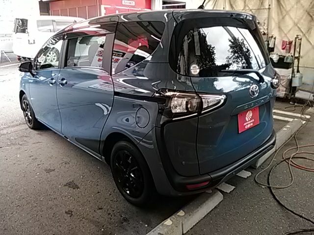 Toyota SIENTA 2022-07 196241-2