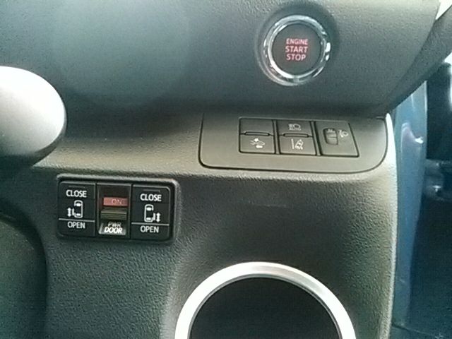 Toyota SIENTA 2022-07 196241-4