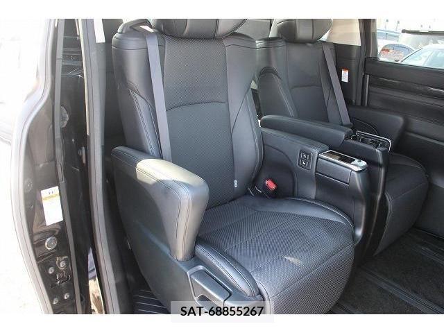 Toyota VELLFIRE 2018-06 212315-13