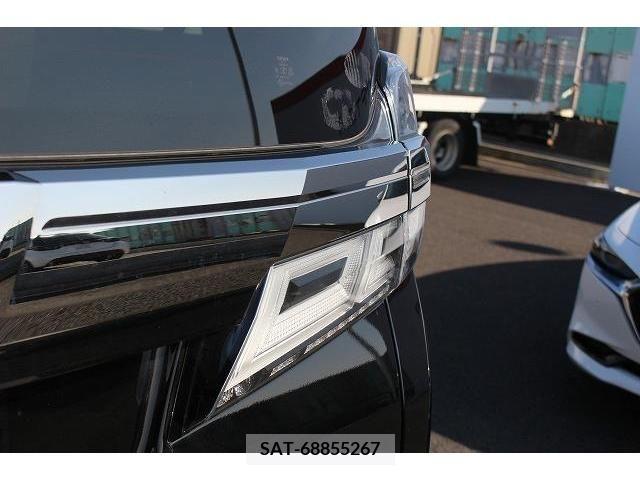Toyota VELLFIRE 2018-06 212315-11