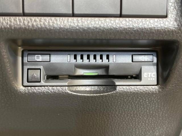 Toyota RAV4 2019-10 27076-3