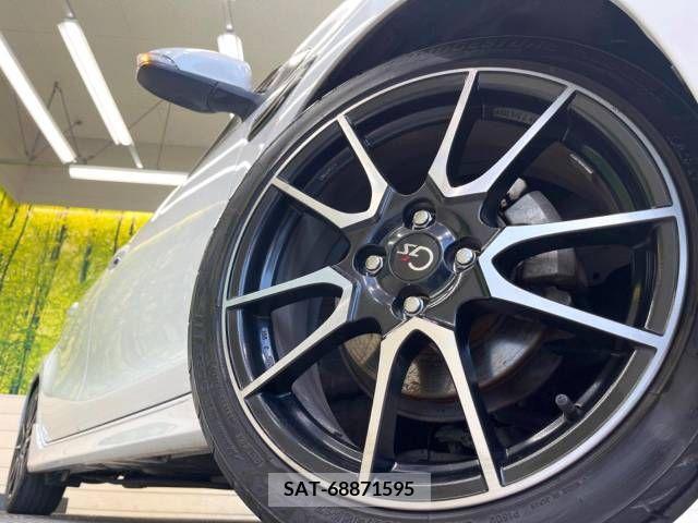 Toyota AQUA 2014-03 378875-13