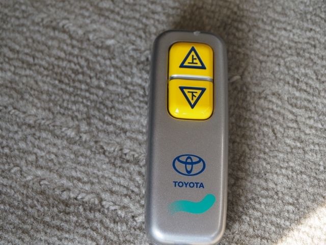 Toyota ALPHARD HYBRID 2020-10 15372-12