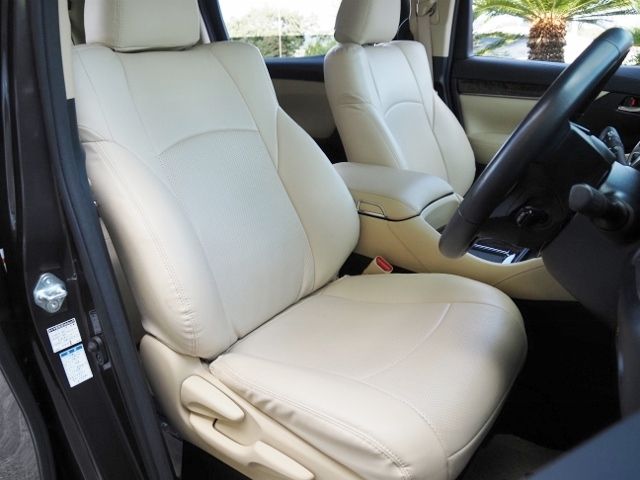 Toyota ALPHARD HYBRID 2020-10 15372-14