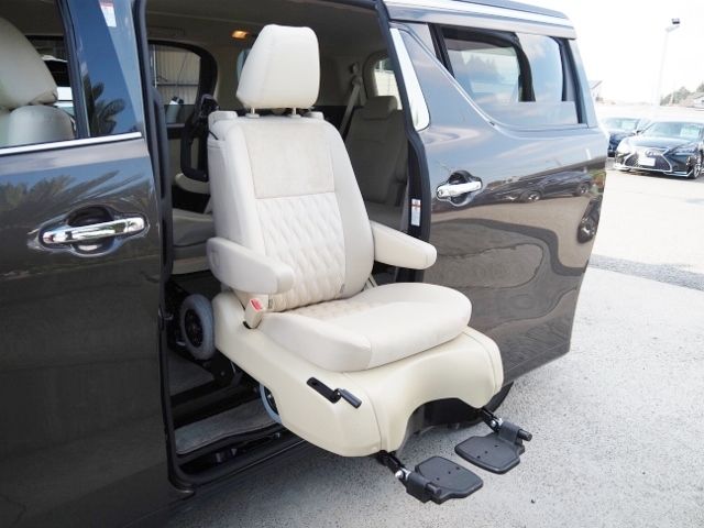 Toyota ALPHARD HYBRID 2020-10 15372-9
