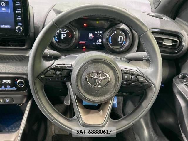 Toyota YARIS 2021-06 375008-11