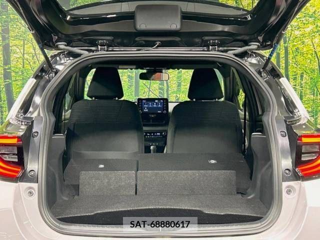 Toyota YARIS 2021-06 375008-10