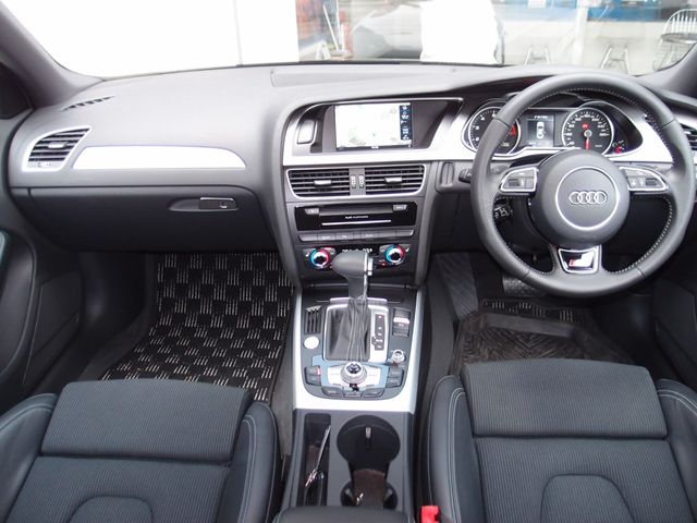 Audi A4 2015-07 28366-1