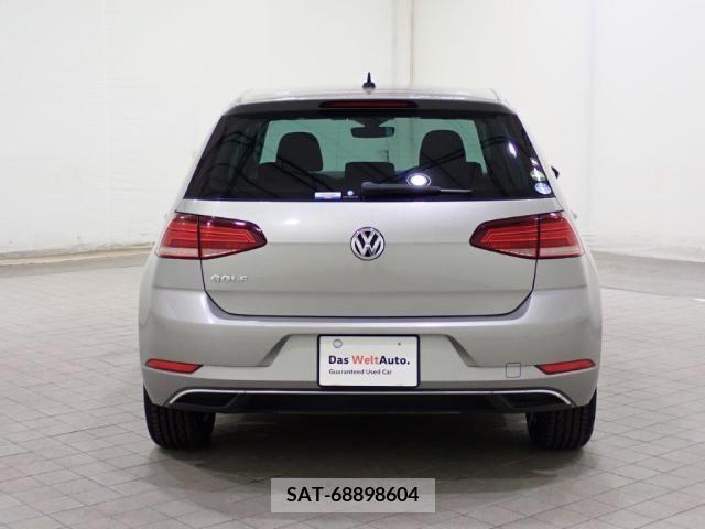 VolksWagen GOLF 2018-02 370661-11
