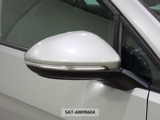 VolksWagen GOLF 2018-02 370661-17
