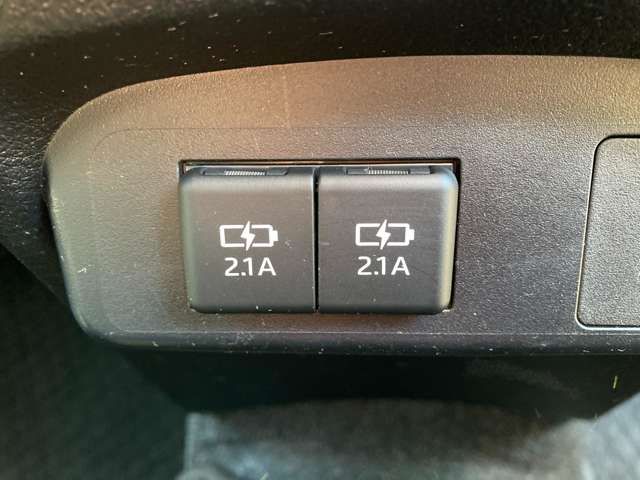 Toyota SIENTA 2019-05 184523-17