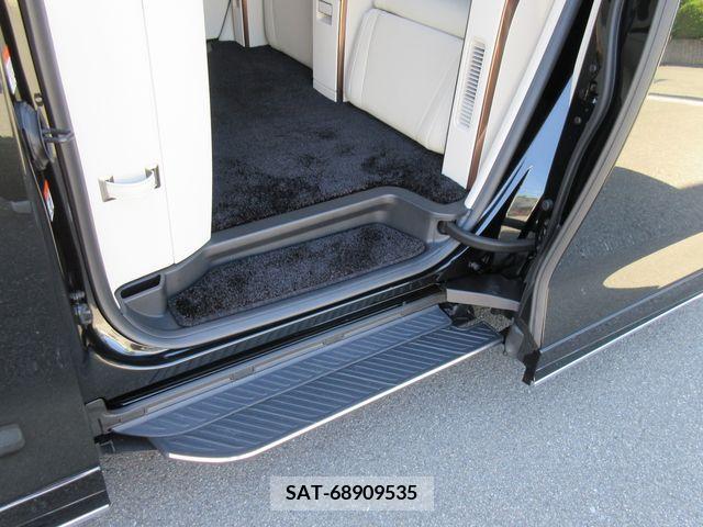 Lexus LM 2024-01 388168-24