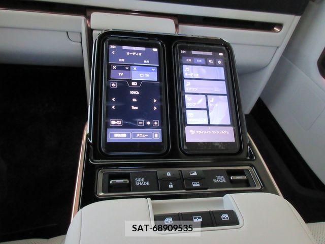Lexus LM 2024-01 388168-21