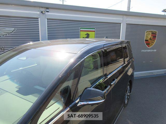 Lexus LM 2024-01 388168-7