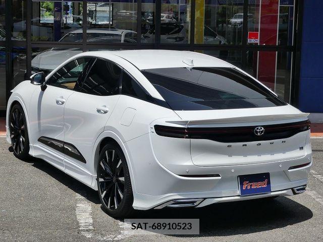 Toyota CROWN 2023-02 333462-5