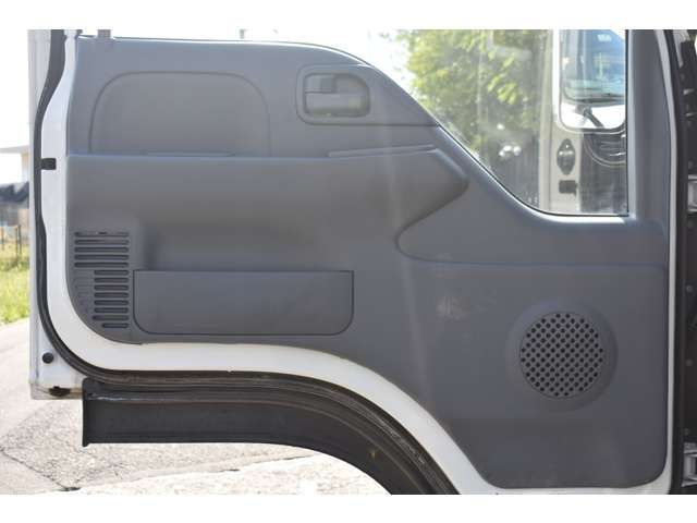 Isuzu ELF TRUCK 2017-08 20493-12