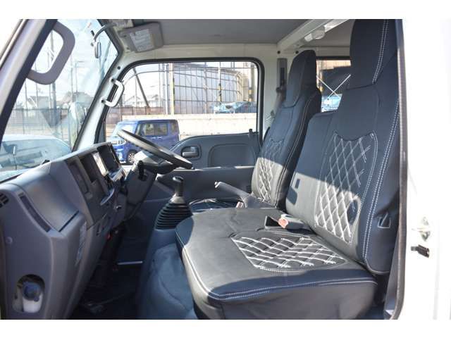 Isuzu ELF TRUCK 2017-08 20493-8