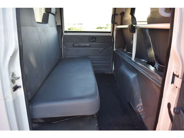Isuzu ELF TRUCK 2017-08 20493-15