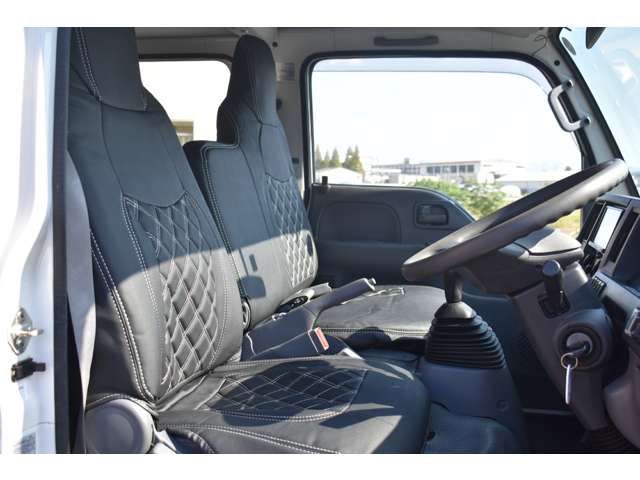 Isuzu ELF TRUCK 2017-08 20493-7