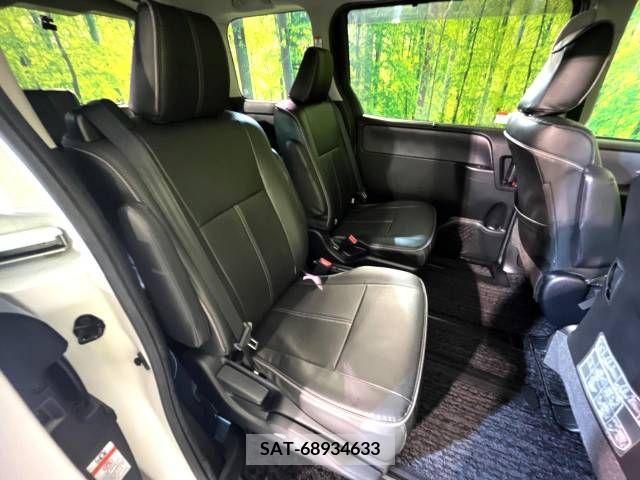 Toyota NOAH 2016-04 298091-9