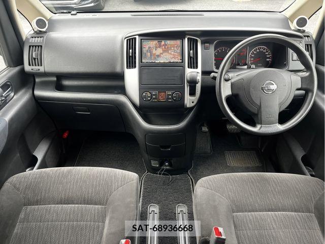 Nissan SERENA 2010-09 367620-4