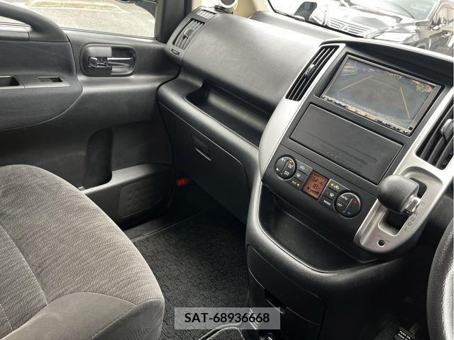 Nissan SERENA 2010-09 367620-9