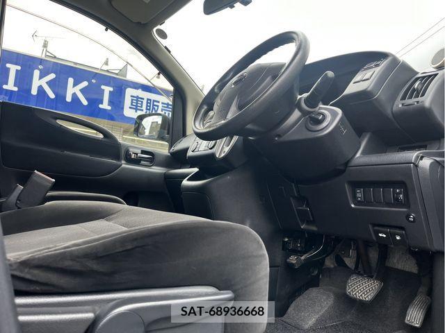 Nissan SERENA 2010-09 367620-8