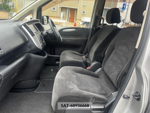 Nissan SERENA 2010-09 367620-5