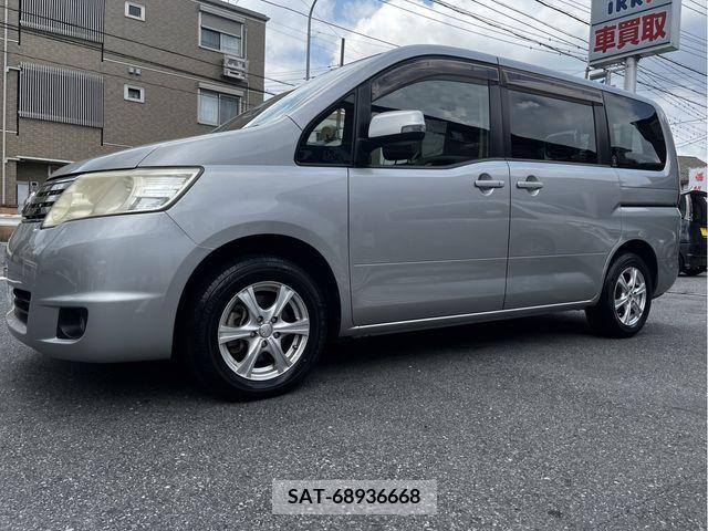 Nissan SERENA 2010-09 367620-1