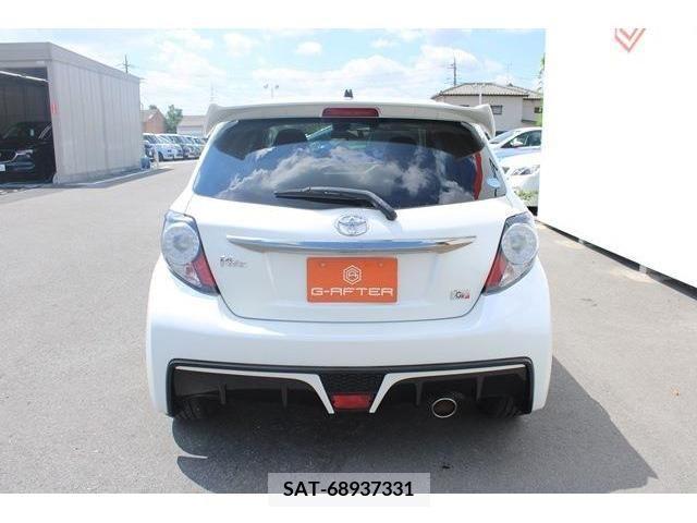Toyota VITZ 2016-09 370167-8