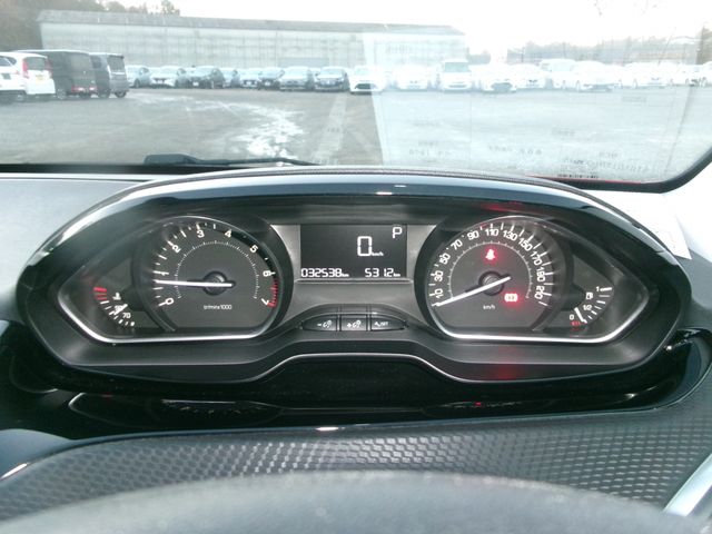 Peugeot 208 2016-04 28092-17