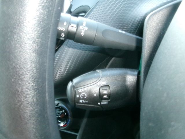 Peugeot 208 2016-04 28092-16