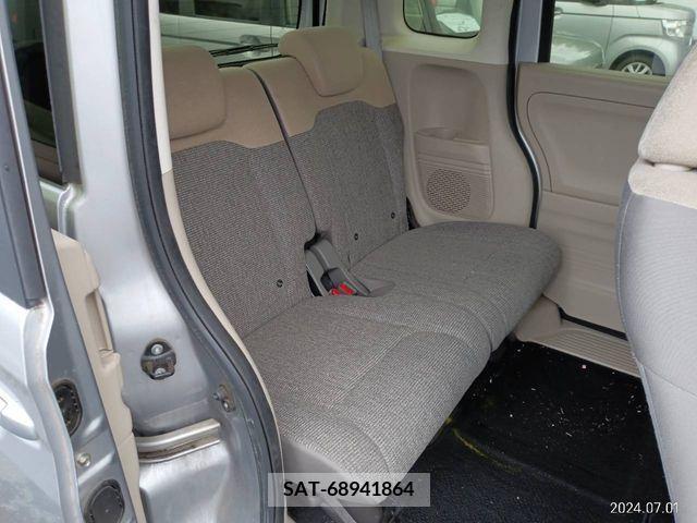 Honda N BOX 2018-06 335106-4