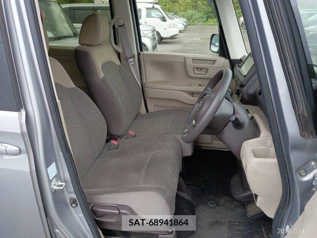 Honda N BOX 2018-06 335106-5