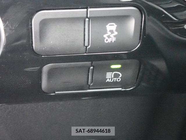 Toyota PRIUS 2019-04 372800-7