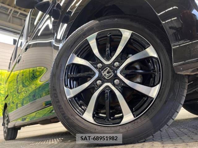 Honda N BOX CUSTOM 2018-12 306997-13