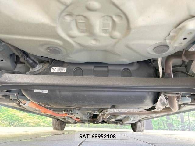 Toyota AQUA 2012-03 389295-19