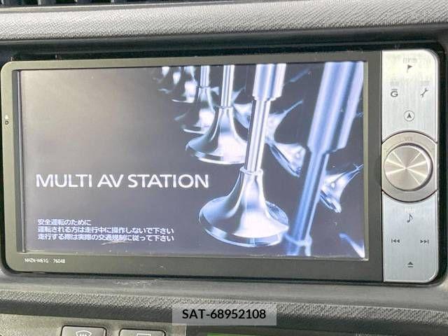 Toyota AQUA 2012-03 389295-2