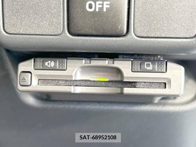 Toyota AQUA 2012-03 389295-5
